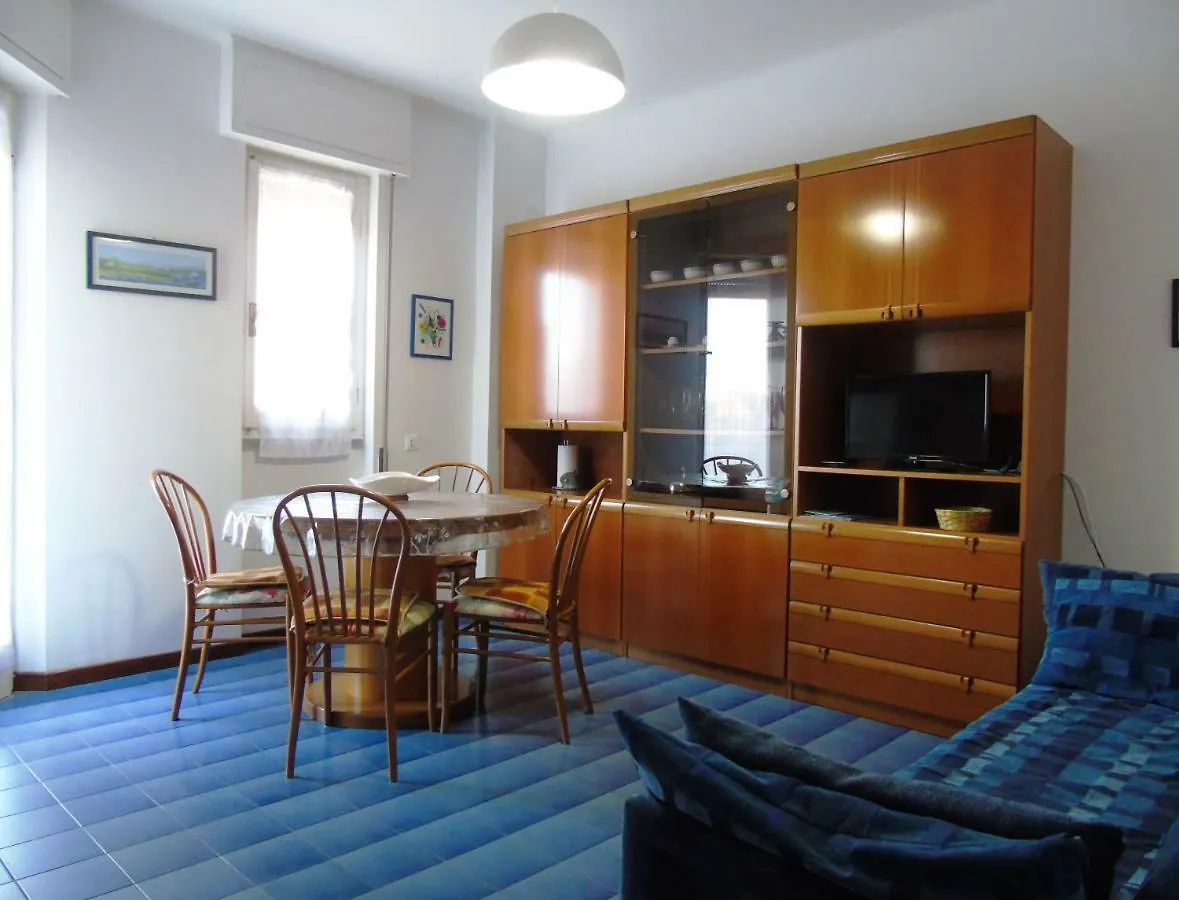 Deiva Holidays Deiva Marina Apartment